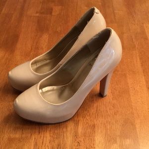 Guess Nude Pumps
